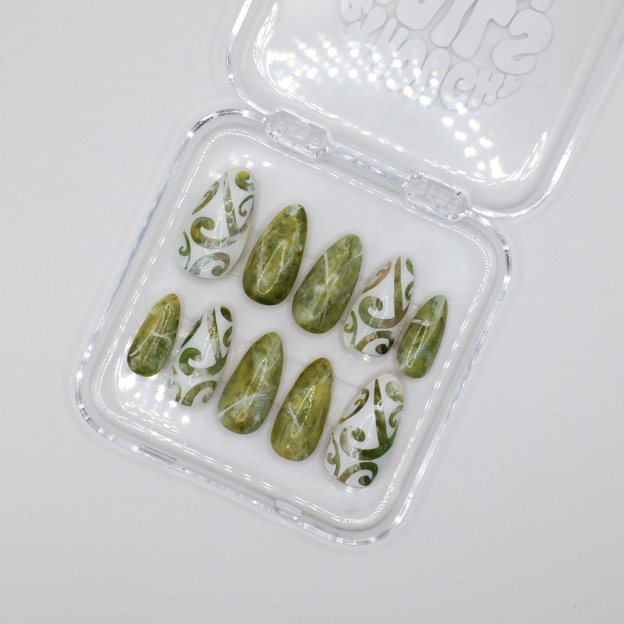 Pounamu White Press Ons - Almond